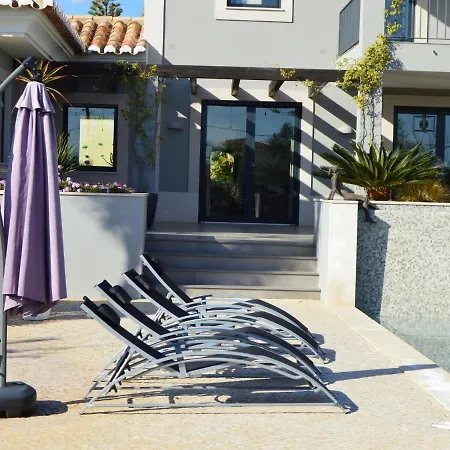 Villa Modern With Swimming Pool Near Carvoeiro *